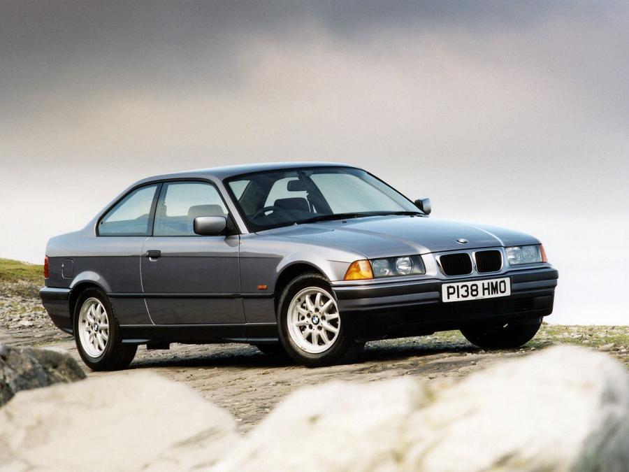  BMW 325i Coupe 1991 года  (фото 2 из 5)